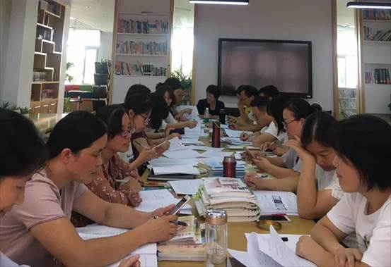 说明: C:\Users\Administrator\Desktop\语文教研组新闻\语文教研组新闻\514512467366225297.jpg