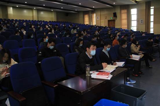 说明: C:\Users\Administrator\Desktop\信息上报\伍青松已审核2020年4月26日关于学习两个《实施纲要》的通讯稿--李枫\2020年4月22日关于学习两个《实施纲要》照片-2.JPG