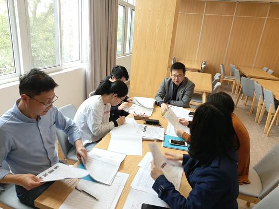 说明: E:\教科室相关工作\教科室\教师培训\2018下\教研组\科学组\20190430 第二次校本培训\4.30校本培训\4.30科学组校本培训通讯稿\微信图片_20190505134242.jpg