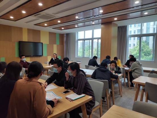 说明: C:\Users\Administrator\Desktop\信息上报\路伟利已审核2020年4月27日关于科学组教研活动的通讯稿——杨瑜\WechatIMG3.jpeg