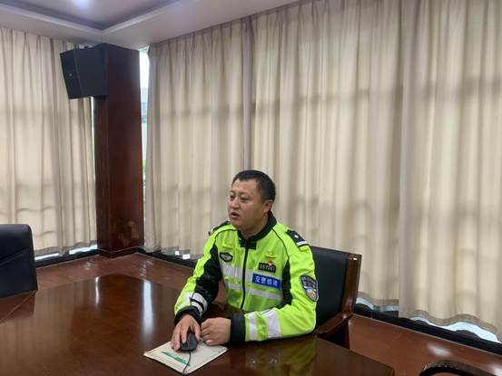 说明: C:\Users\Administrator\Desktop\沈岱娜已审核2020年6月11日关于舟山一初开展交通安全知识讲座——朱碧妮\IMG_0848.HEIC.JPG
