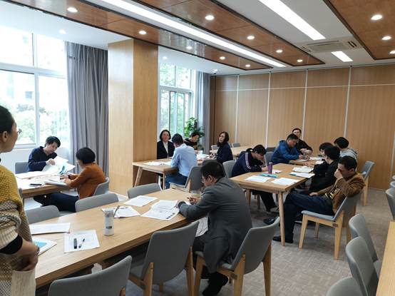 说明: E:\教科室相关工作\教科室\教师培训\2018下\教研组\科学组\20190430 第二次校本培训\4.30校本培训\4.30科学组校本培训通讯稿\微信图片_20190505134216.jpg