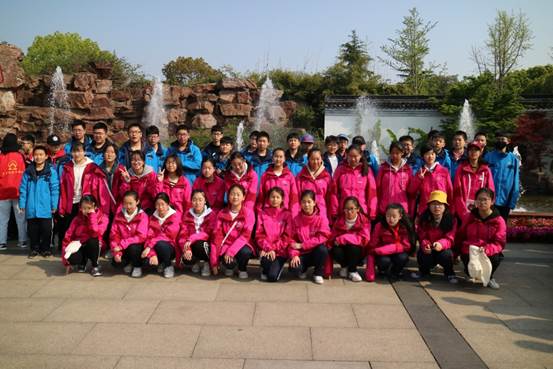 说明: C:\Users\Administrator\Desktop\七年级读书走天下\72c59031cab5bf41e88e71a264ec979.jpg