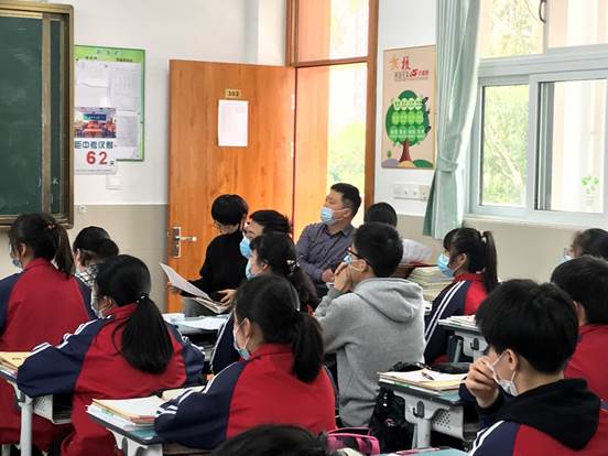 说明: C:\Users\Administrator\Desktop\信息上报\路伟利已审核2020年4月27日关于科学组教研活动的通讯稿——杨瑜\WechatIMG5.jpeg