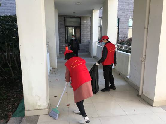 说明: D:\desktop\2020网上办公\信息发布上报\20200316“抗疫保开学，我是急先锋”通讯稿\第二支部1.JPG