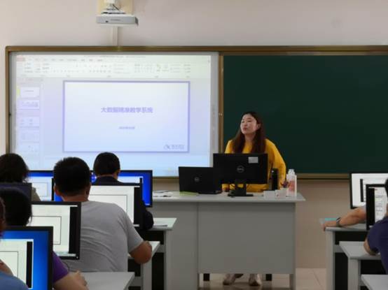 说明: C:\Users\Administrator\Desktop\余灵已审核：20200922科学组校本研训1-通讯报道（王新）\lADPDhJzuDIxZAbNDwDNFAA_5120_3840.jpg_720x720q90g.jpg