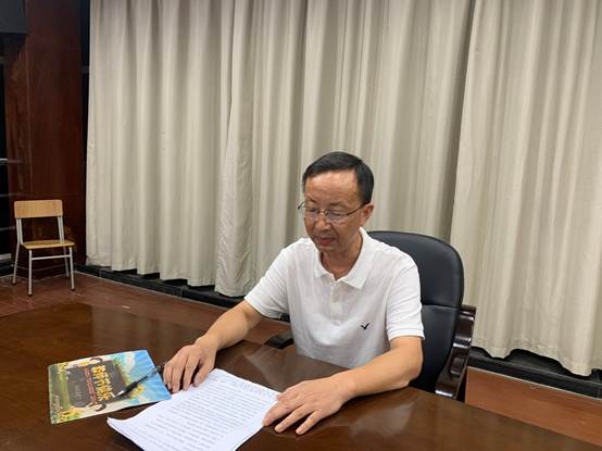 说明: C:\Users\Administrator\Desktop\邱志刚已审核2020年9月12日关于七年级新生线上家长会的通讯稿——仇静仟\领导讲话4.jpg